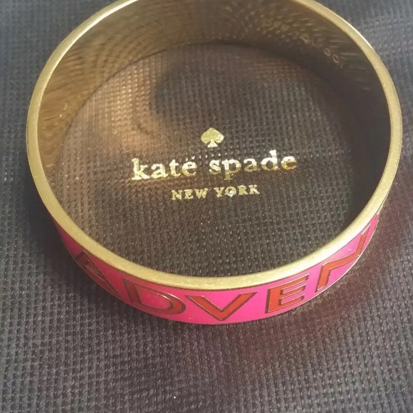 KATE SPADE ♤ NEW YORK "PLAN AN ADVENTURE / OFF YOU GO" HOT PINK BRACELET. - Picture 2 of 8
